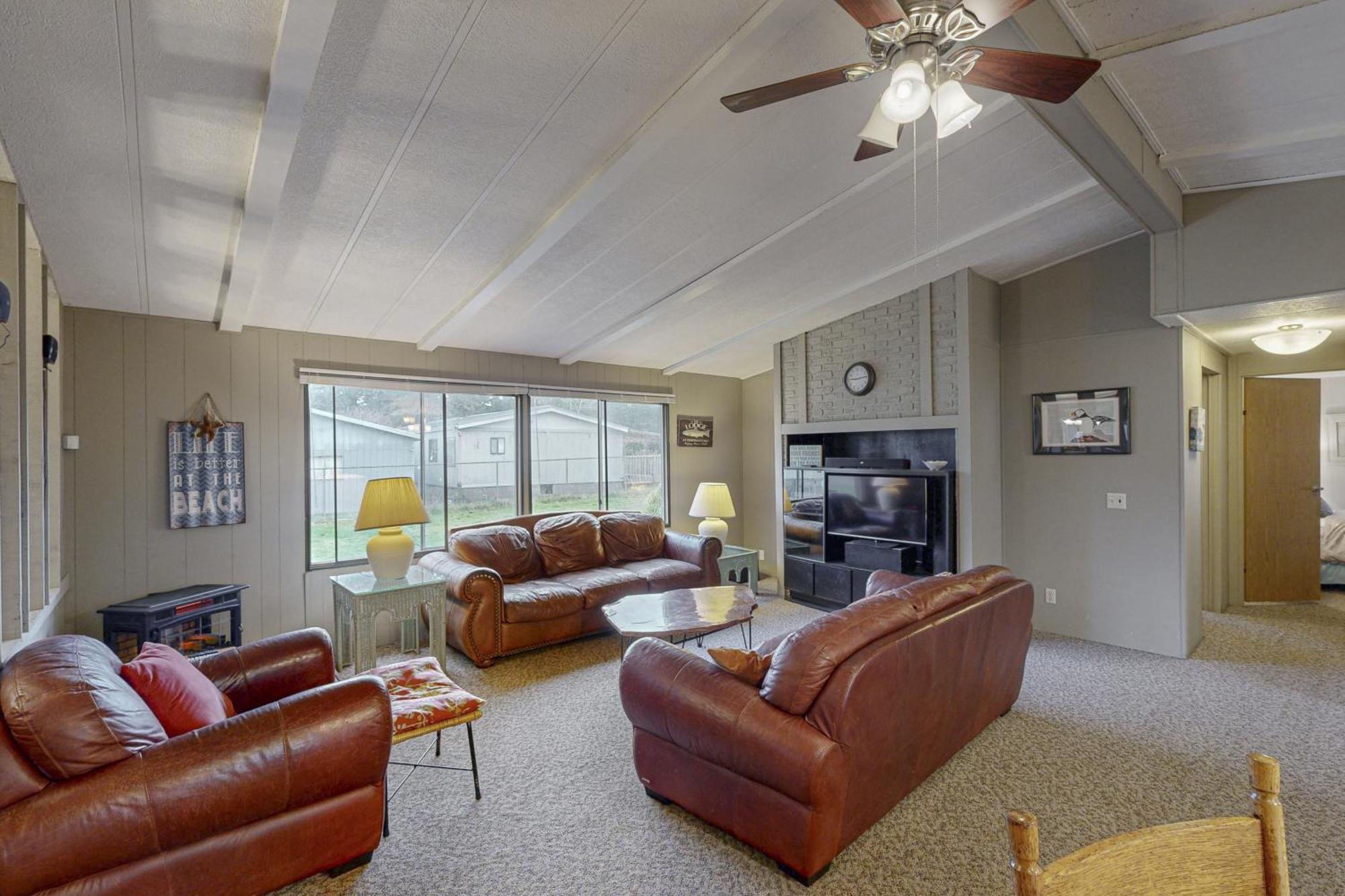 Columbus Empire House Villa Coos Bay Exterior photo